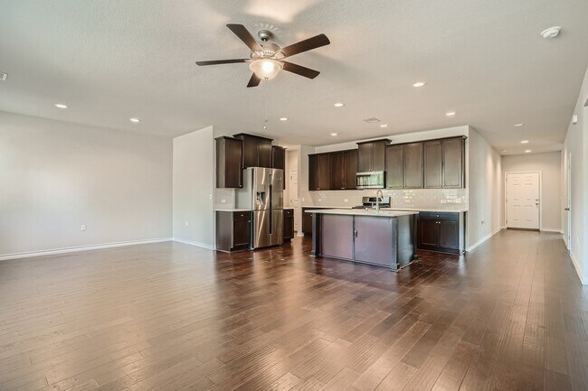 Building Photo - 2012 Rinker Ranch Dr