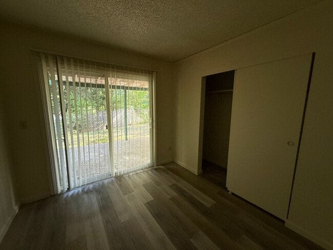 Foto del edificio - 8237 Sunrise Blvd