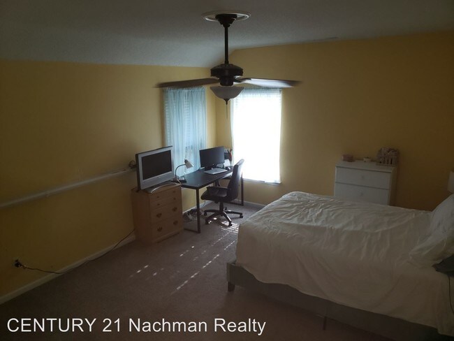 Building Photo - 3 br, 2.5 bath House - 6056 Allegheny Road
