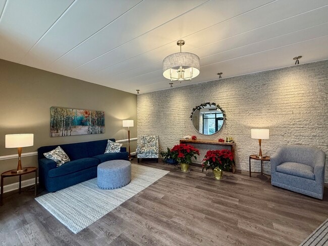 Building Photo - 2300 Riddle Ave