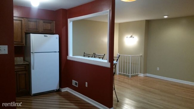 Foto del edificio - 9645 James St