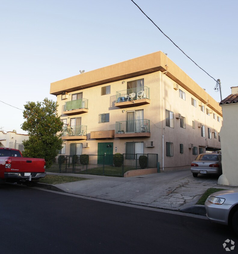 Primary Photo - 4145 Monroe St
