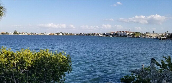 Building Photo - 151 Punta Vista Dr