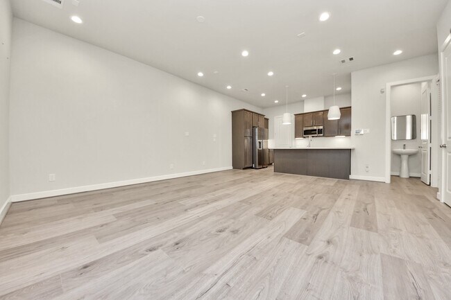 Foto del edificio - 2319 Silva Park Ln
