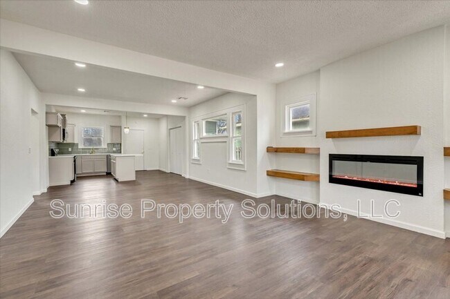 Building Photo - 1704 NW 32nd St