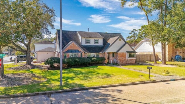 Building Photo - 11703 Parkriver Dr