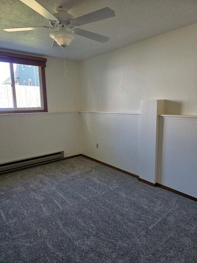 Foto del edificio - 317 3rd Ave SE