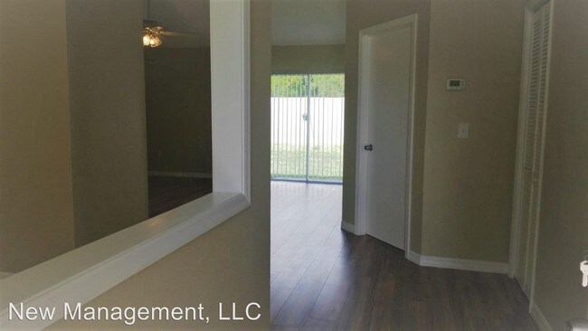 Building Photo - 3 br, 2 bath House - 427 Emerald Cove Loop