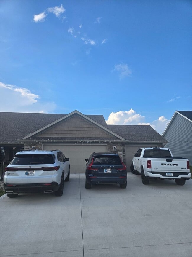 Building Photo - Spacious 4BR House in Auburn