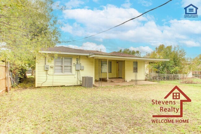 Foto del edificio - 1911 NW Smith Ave