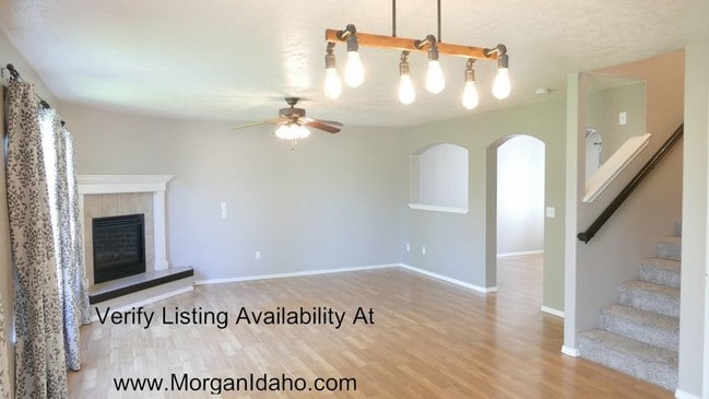 Building Photo - 534 N Moonglow Ave