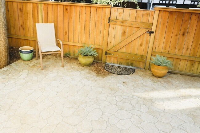 Photo - 11711 Memorial Dr Apartment