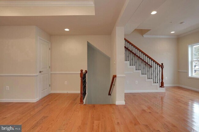 Building Photo - 22 BRANDYWINE St