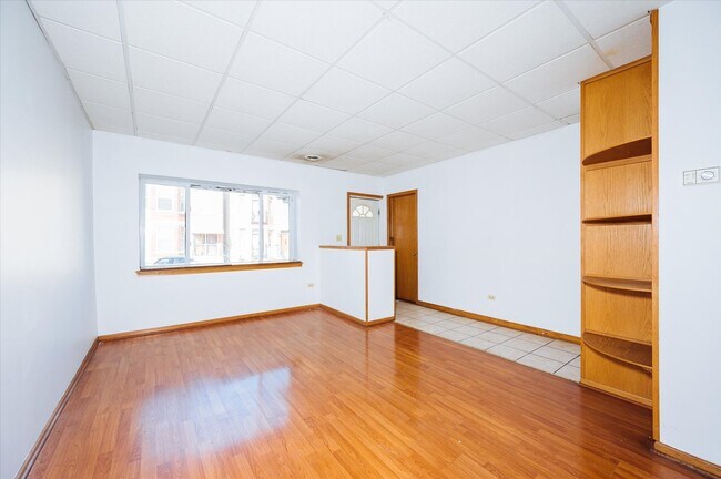 Foto del edificio - 3031 S Normal Ave