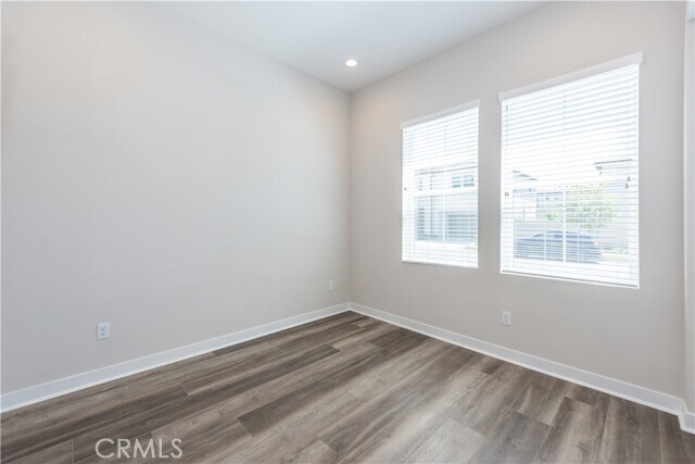 Building Photo - 100 Amber Oak