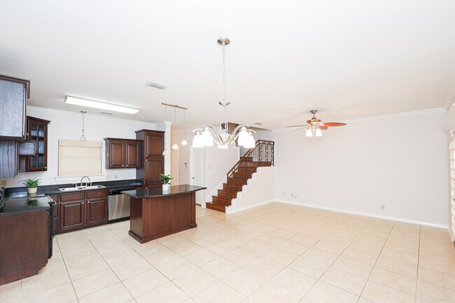 Foto del edificio - 707 St James Dr