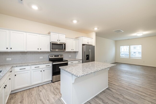 Building Photo - Charming townhome community! 3br 2.5ba  Jake Alexander Area Near I-85