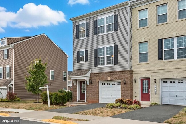 Building Photo - 10523 Hinton Wy