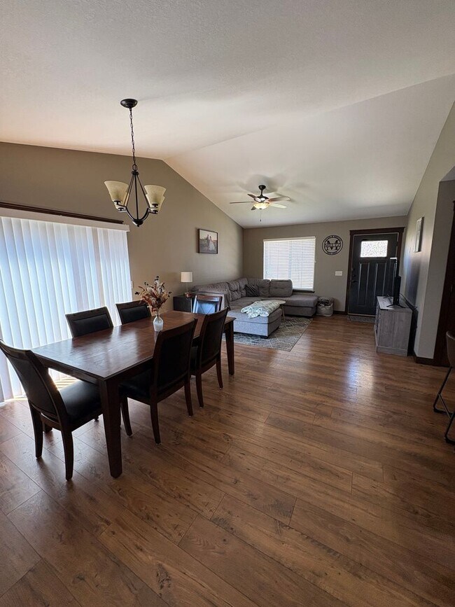 Foto del edificio - 6173 Aspen Meadow Ct