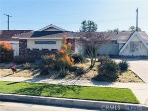 Building Photo - 830 Cedarwood Dr