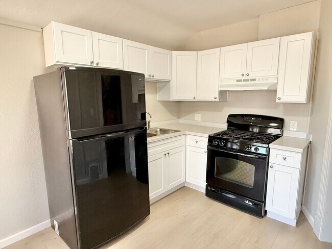 Foto del edificio - 1041 Lake Ave