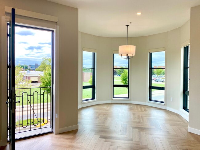 Ivy Row Turret - 1 Bedroom - The Delta