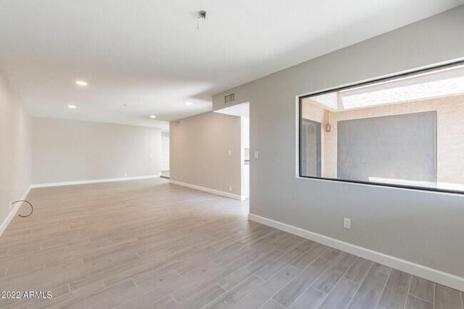 Building Photo - 6232 E Aire Libre Ln