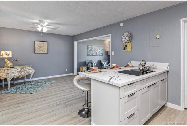Foto del edificio - 3 Bed, 2 Bath Single-Family Home in Waiau ...