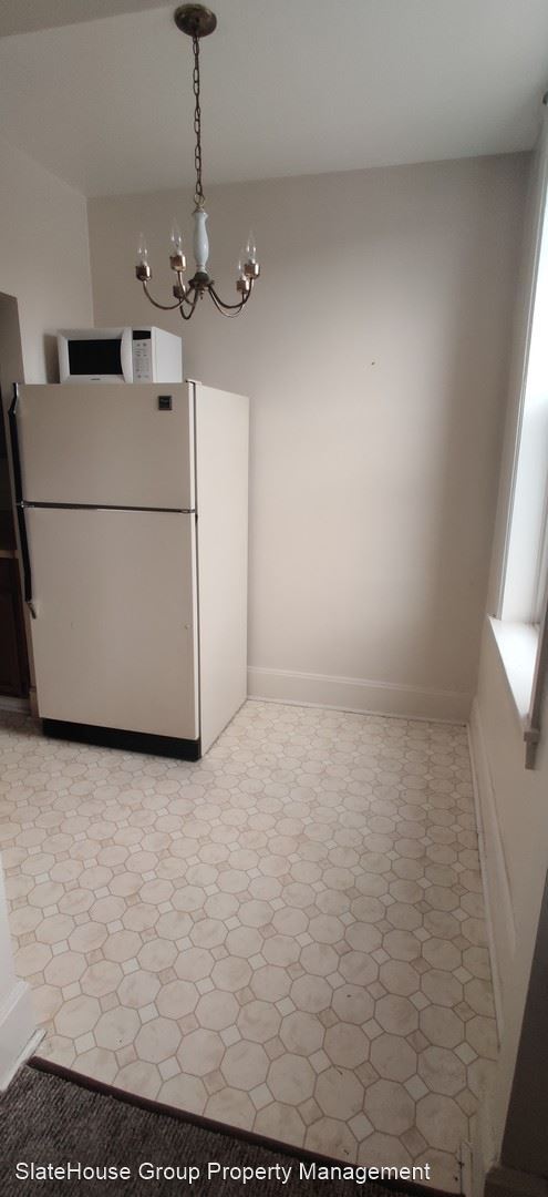 Foto del edificio - 13-23 E High St