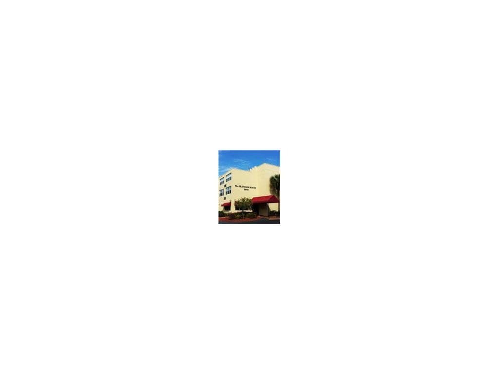 Primary Photo - 2400 Kurt St