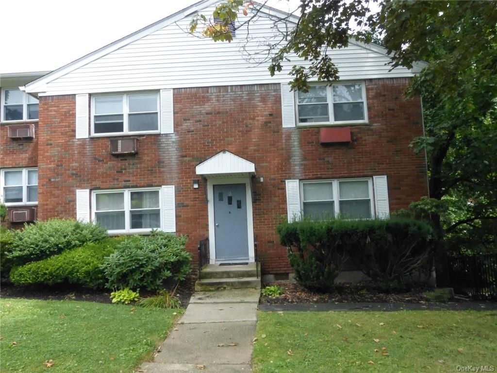 Primary Photo - 6 Duryea Pl