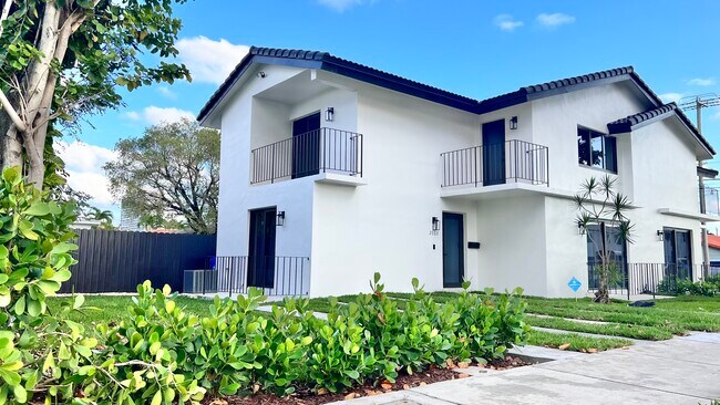 Foto del edificio - 2663 SW 32nd Ave
