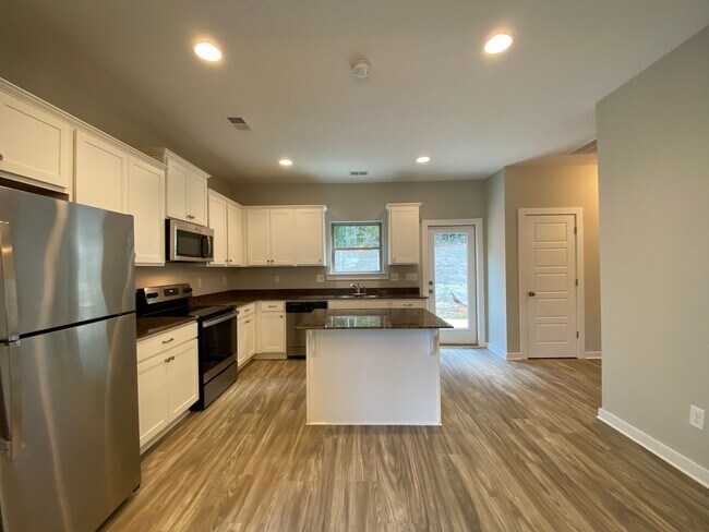 Foto del edificio - Home for rent in Clay, AL!!! Call Now! 1 M...