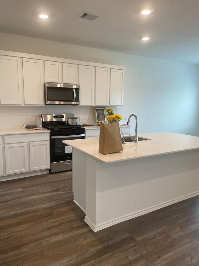 Foto del edificio - 27314 Azure Fls Dr