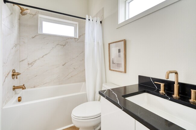 Foto del edificio - 5012 NE 26th Ave