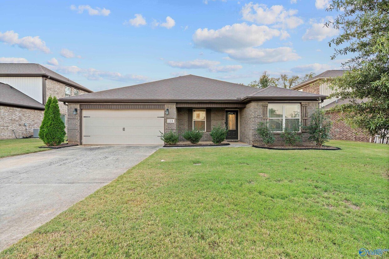 Foto principal - 118 Beaver Brook Pl