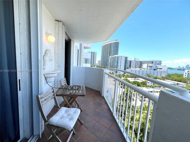 Foto del edificio - 1621 Bay Rd