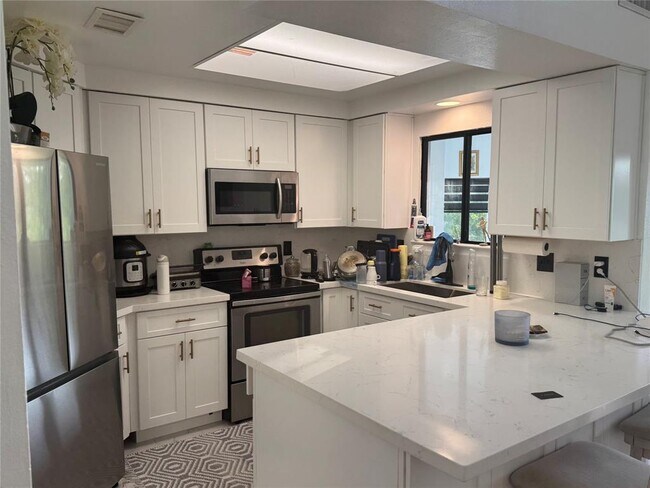 Building Photo - 4144 Greystone Way