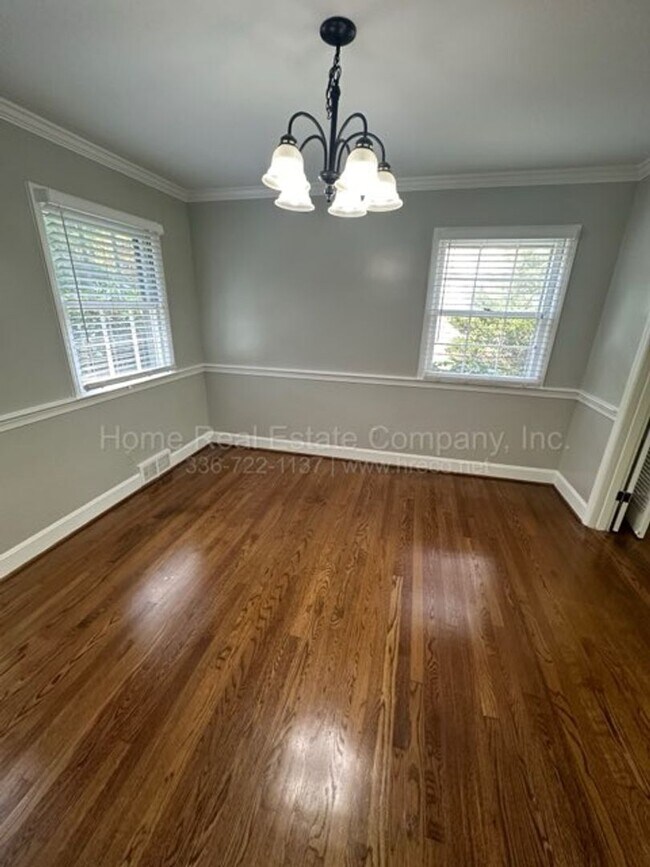 Foto del edificio - 2831 St Claire Rd