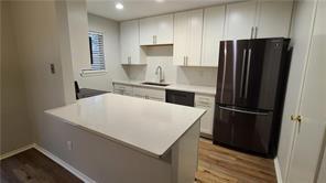 Foto del edificio - 4159 Steck Ave
