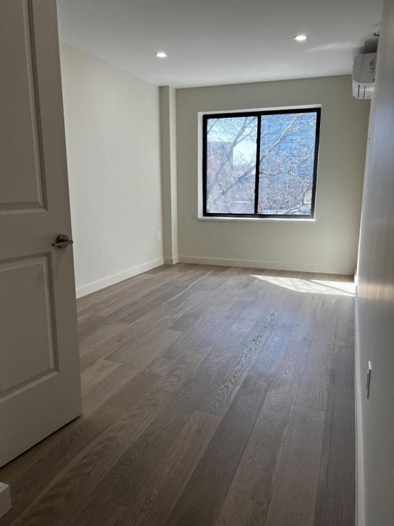 Foto del edificio - 3641 Johnson Ave