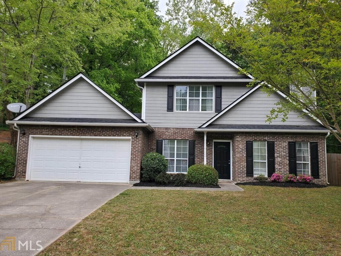 Primary Photo - 2735 Trotters Pointe Dr