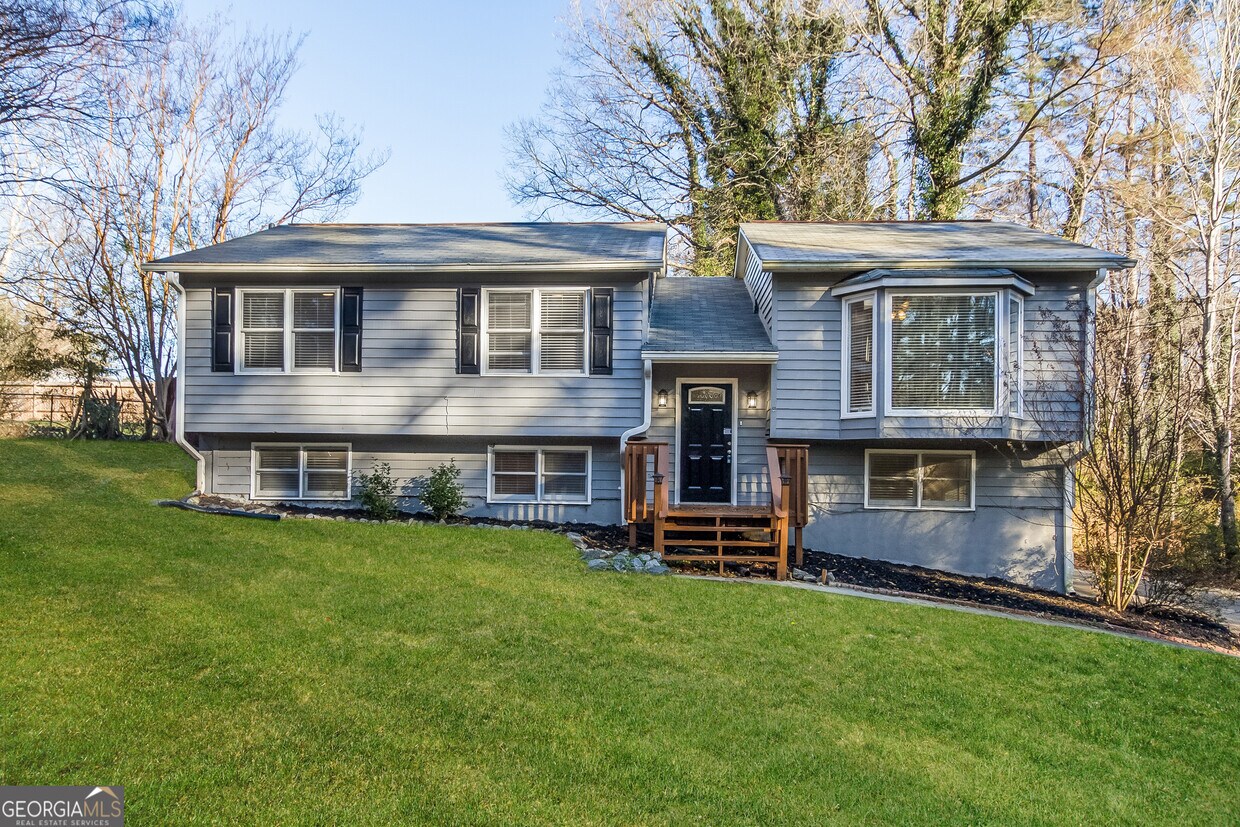 Foto principal - 5082 Womack Ave