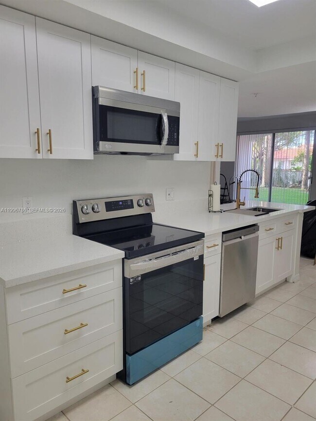 Foto del edificio - 771 SW 148th Ave