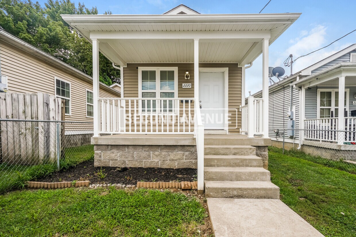 Primary Photo - 2220 Wilson Ave