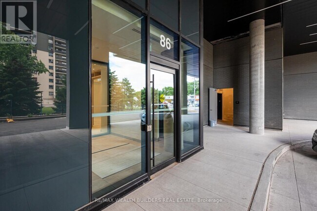 Building Photo - 86 Dundas St E