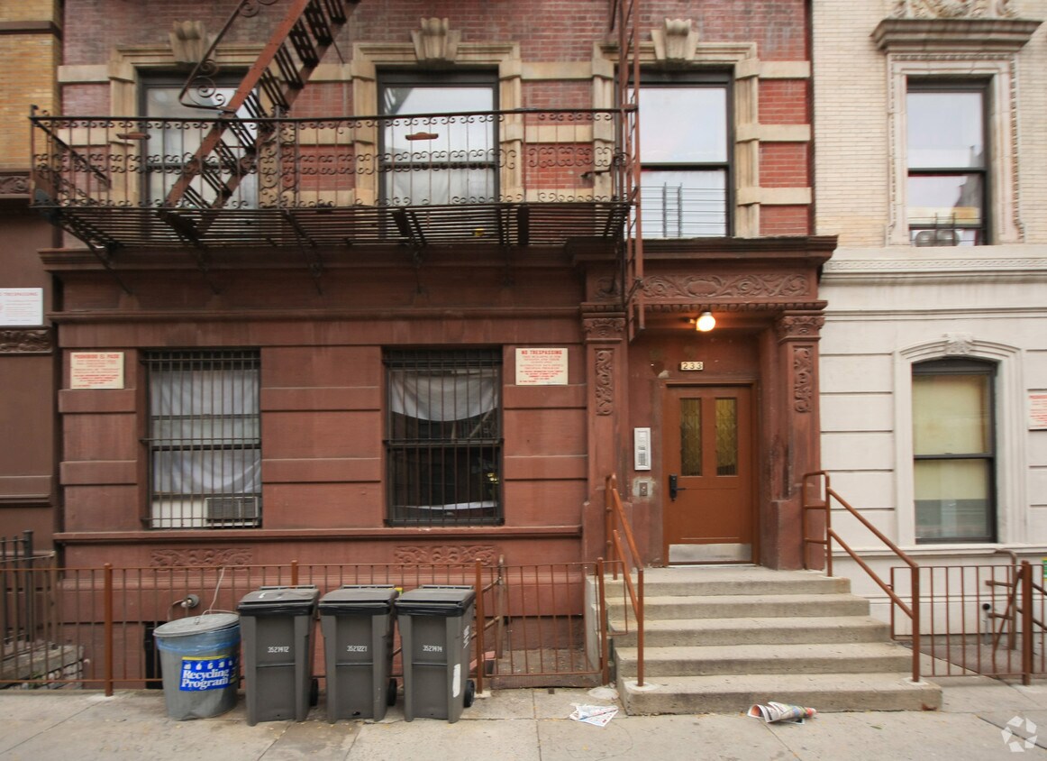 Foto del edificio - 233 W 115th St