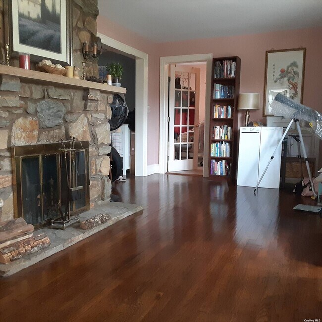 9 Dawes Ave, Syosset, NY 11791 House Rental in Syosset, NY