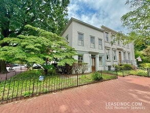 725 Independence Ave SE