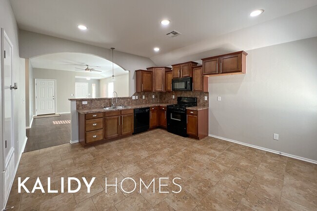 Foto del edificio - 7719 Bennie Terrace